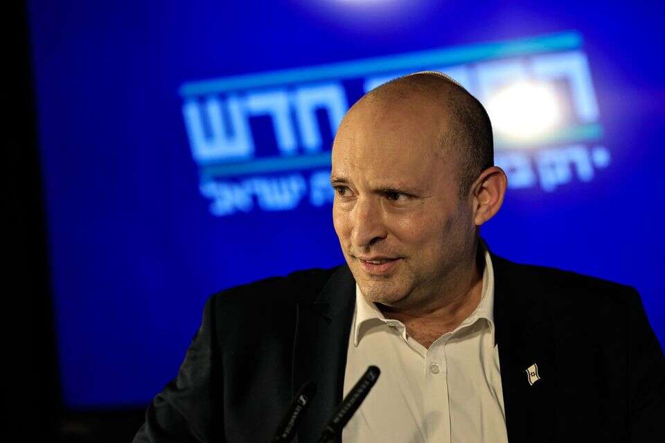 נפתלי בנט , ללא קרדיט