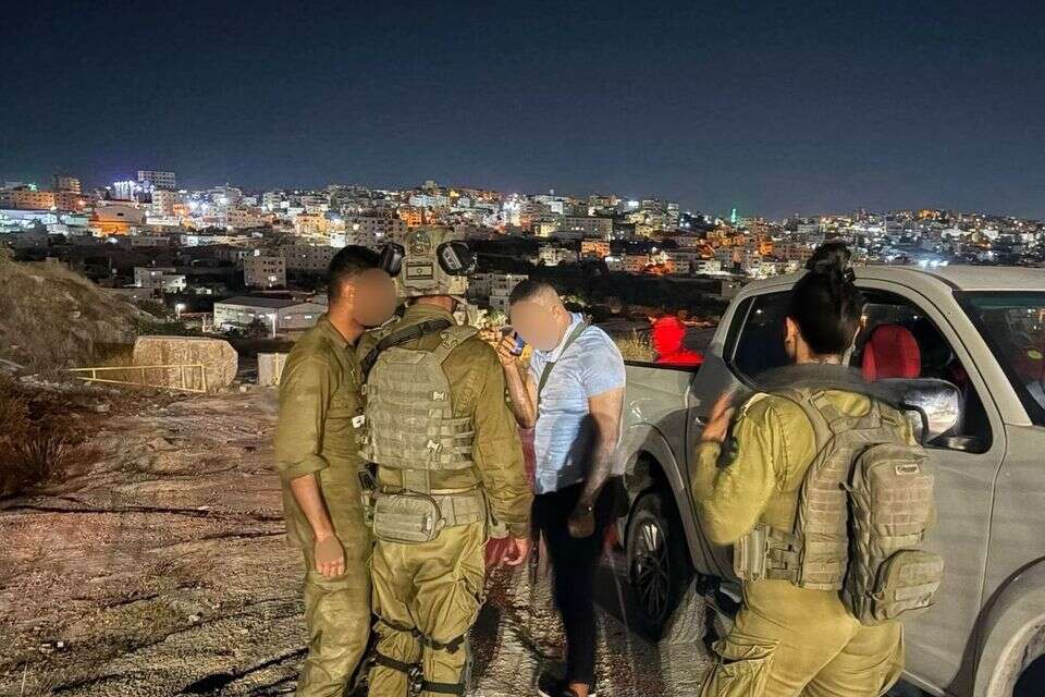 חילוץ החייל מהעיירה הפלסטינית תרקומיא , ללא