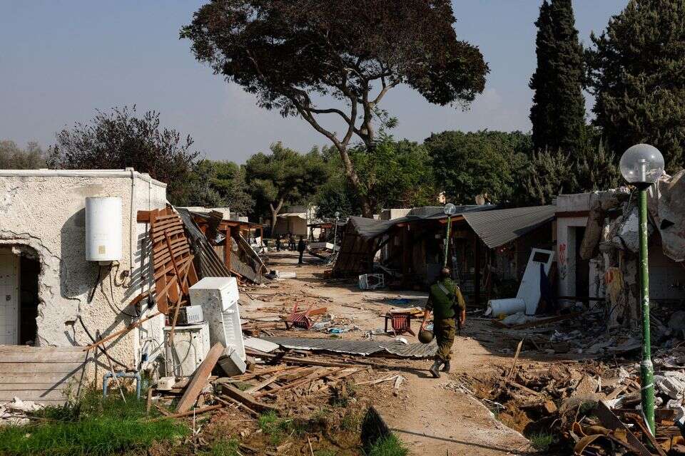 הריסות הטבח בקיבוץ כפר עזה , REUTERS