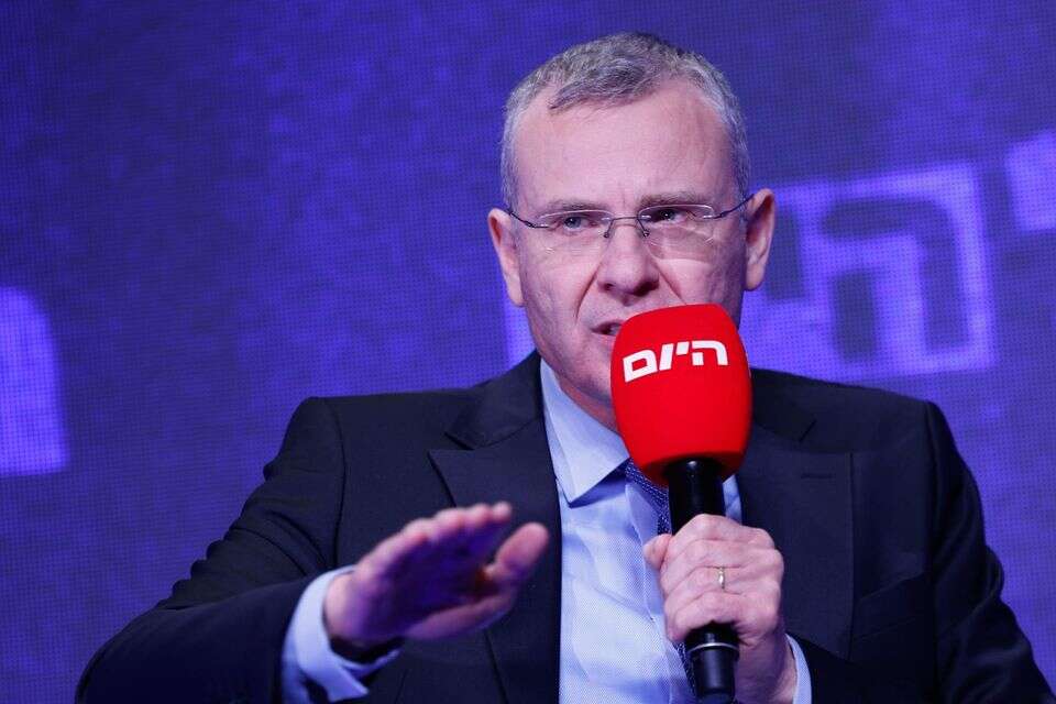 שר המשפטים יריב לוין , אורן בן חקון