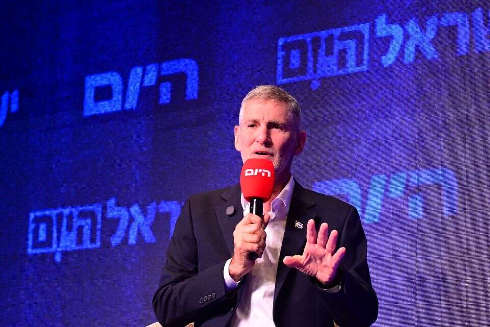 יו"ר הדמוקרטים יאיר גולן , יוסי זליגר