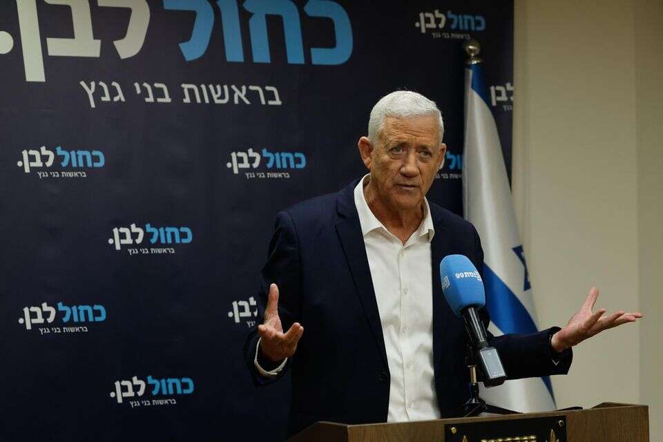 בני גנץ , אורן בן חקון