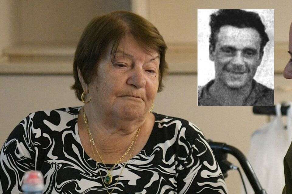 איבון כהן, אחותו של יעקב ז"ל ותמונתו של יעקב ברקע ,