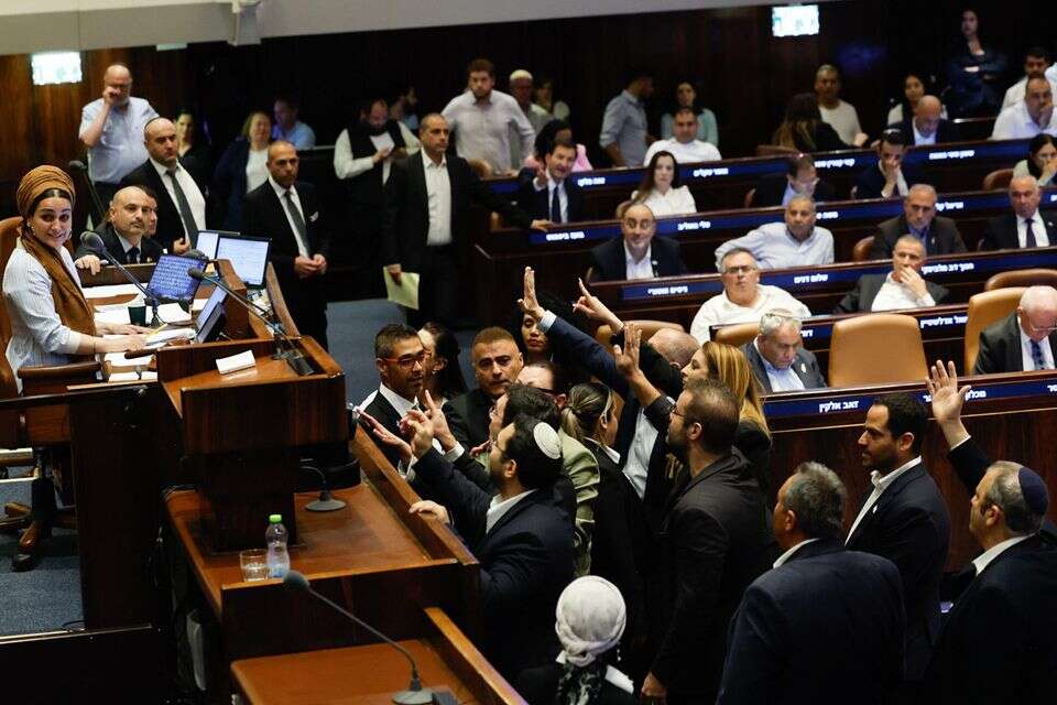 ההצבעה על חוק ביטול מעצר העריקים החרדים , אורן בן חקון