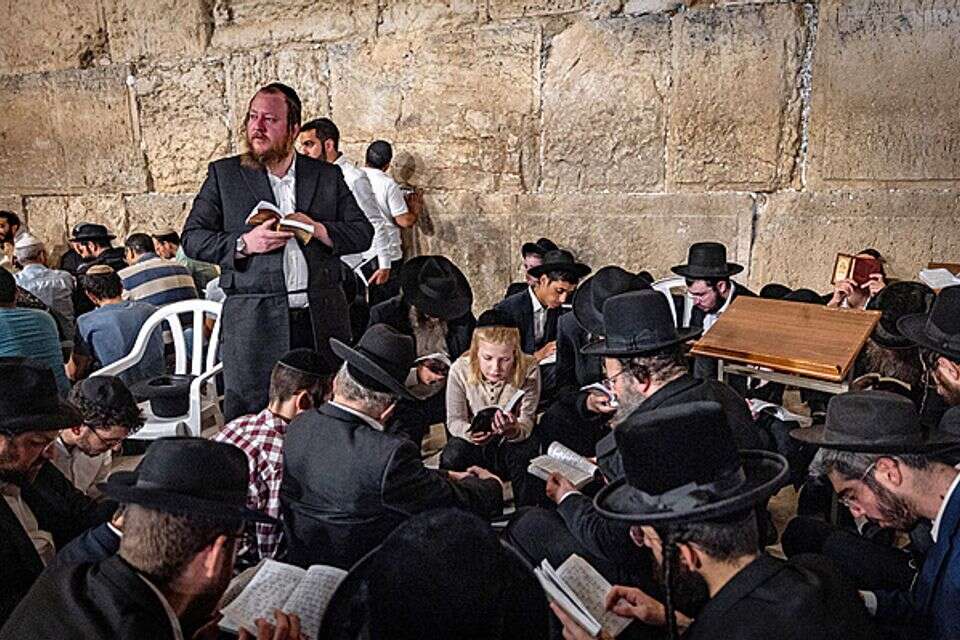 ערב תשעה באב בכותל המערבי ,  יונתן זינדל/פלאש90