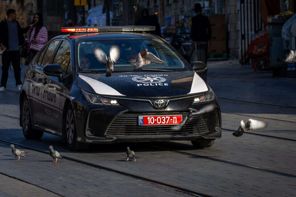 ניידת משטרה (ארכיון) , אורן בן חקון