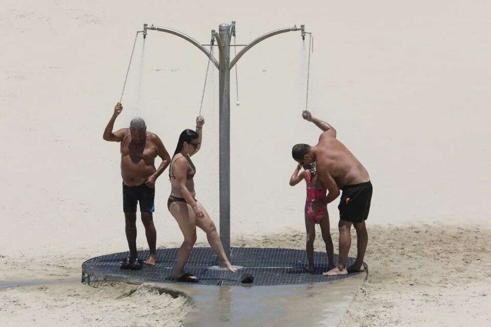מבלים בחוף הים בתל אביב , גדעון מרקוביץ'