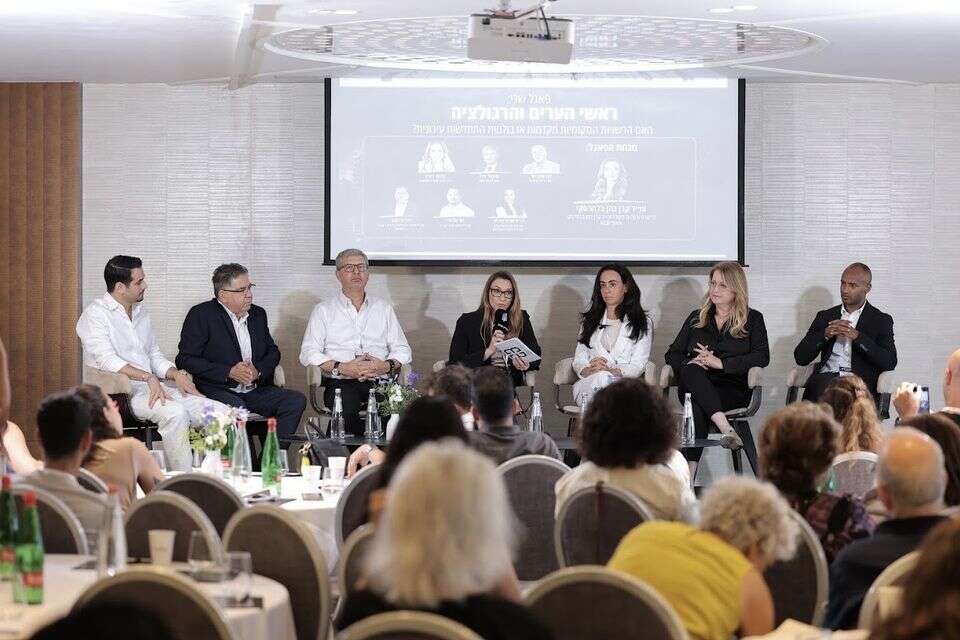 At the Real Estate Media conference, “Tenant Voices Are Heard,” a heated debate developed over the question of who is responsible for the fact that dozens of urban renewal plans are not coming to fruition , Eric Talmor