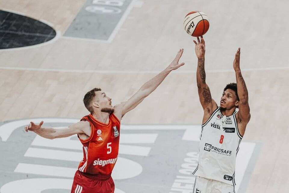דמרקוס דמוניה מול נילס גיפאי , האינסטגרם של Bamberg Baskets