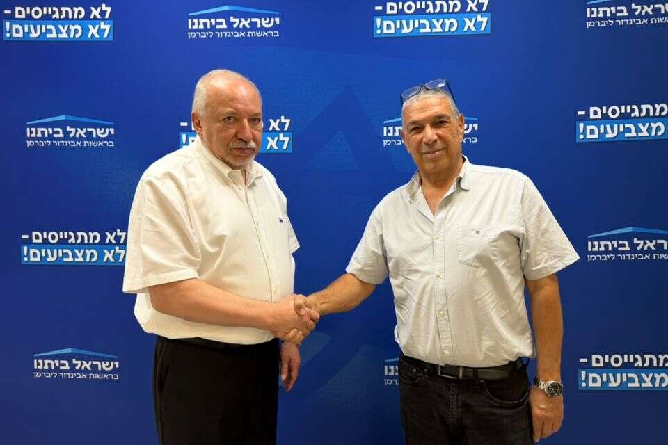 תא"ל גדי מאירי ויו"ר ישראל ביתנו אביגדור ליברמן , ללא