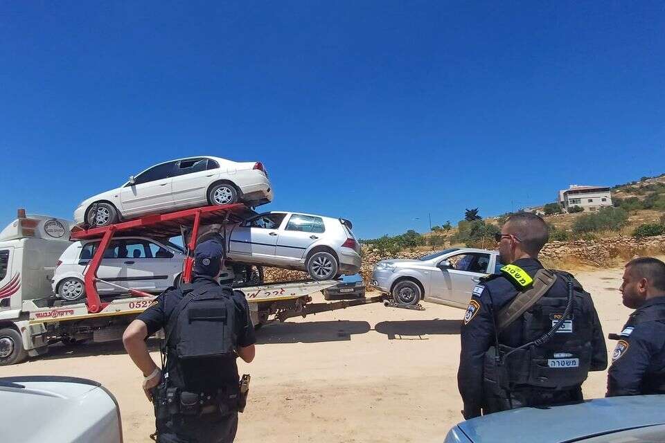 פעילות משטרתית בחברון לתפיסת כלי רכב האסורים בשימוש , דוברות המשטרה