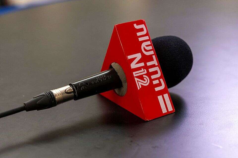 מיקרופון של N12 , אורן בן חקון