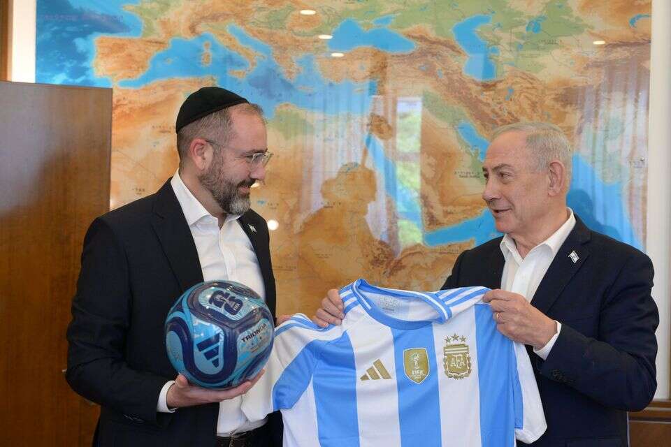 בנימין נתניהו עם שגריר ארגנטינה בישראל
, חשבון ה-X של משרד ראש הממשלה