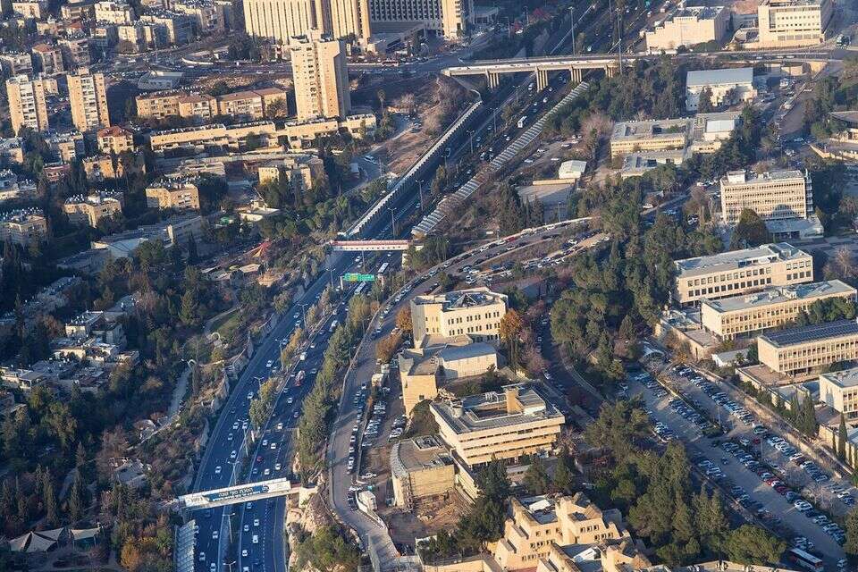 דרך בגין , משה שי