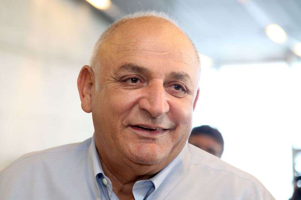 גדל בעוני - והטרגדיה בילדות: 5 עובדות שלא ידעתם על יצחק תשובה