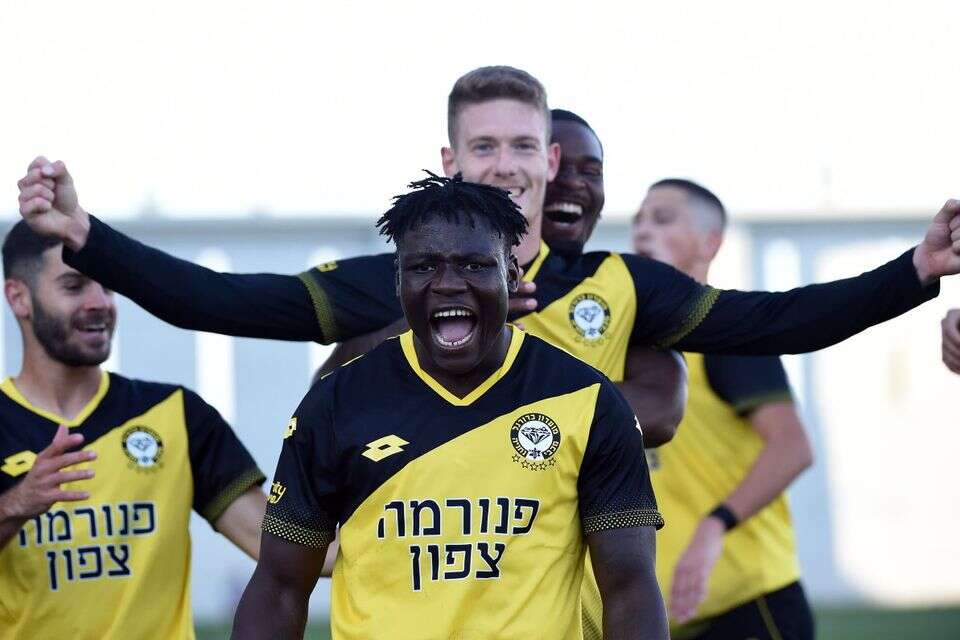 לאמק בנדה בתקופתו במכבי נתניה , ברני ארדוב