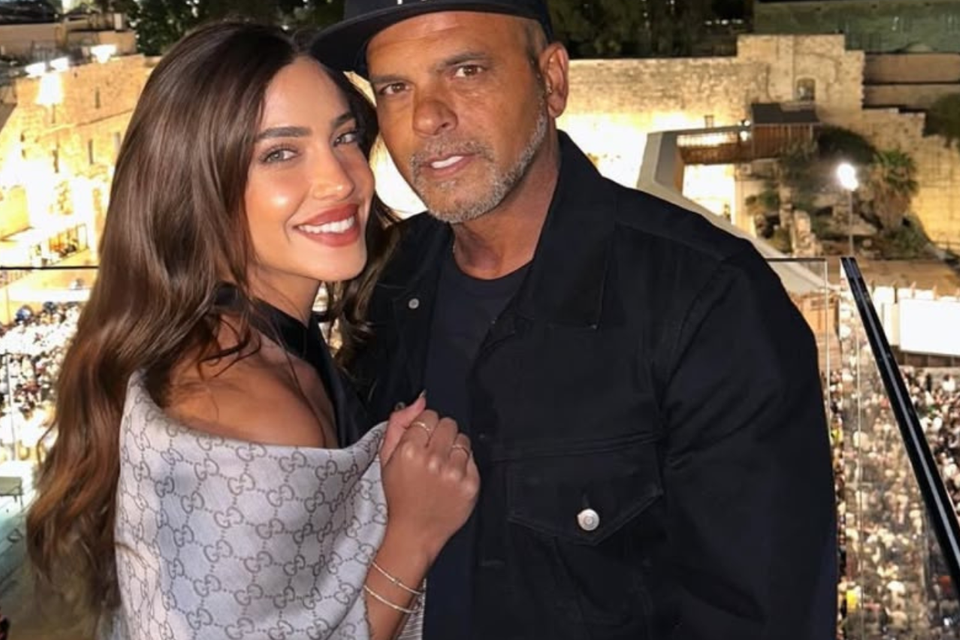 יש מסר. אייל גולן וגרושתו דניאל גרינברג  , אינסטגרם