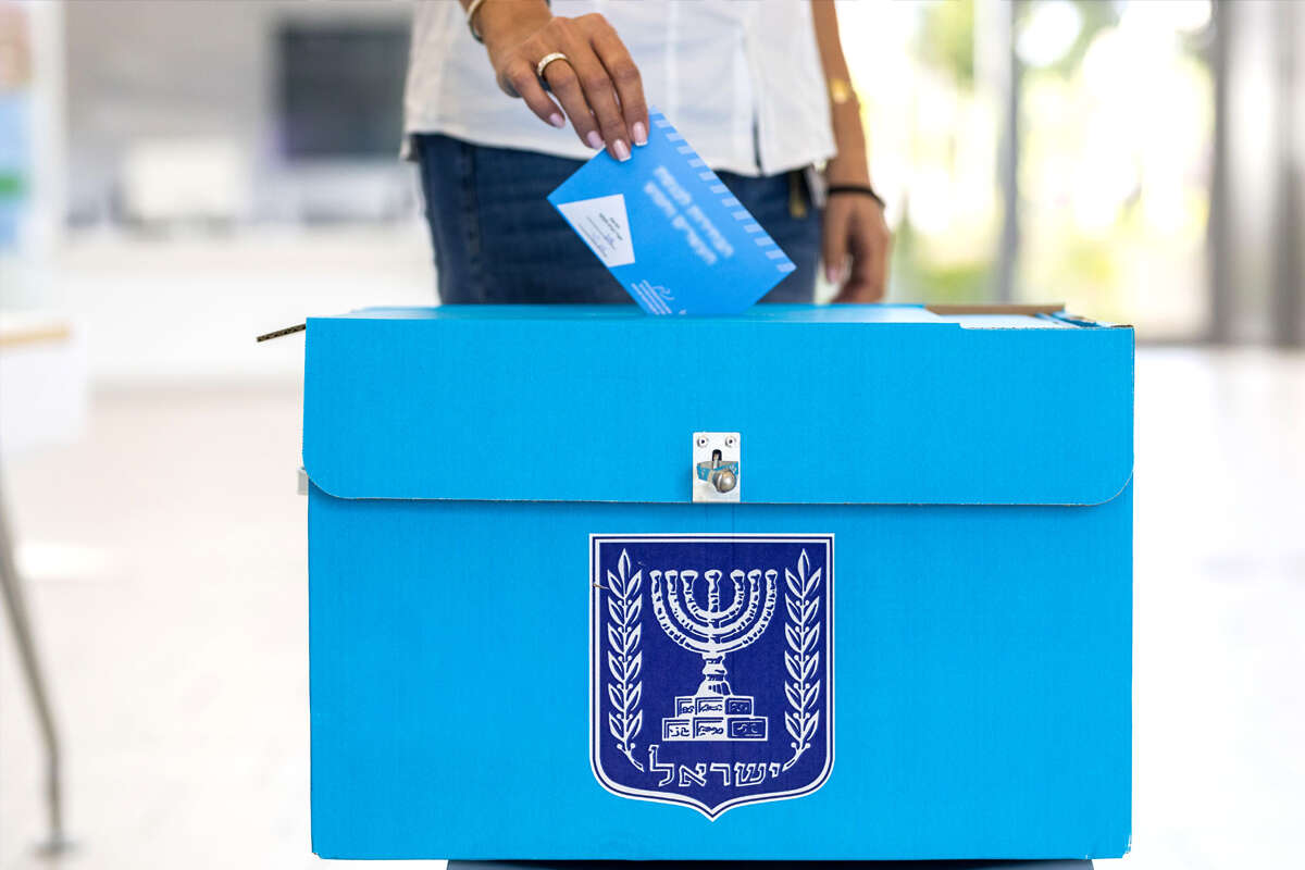 תיבת קלפי , לירון מולדובן