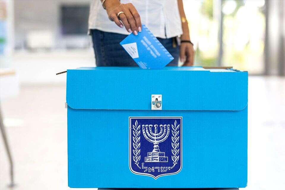 תיבת קלפי , לירון מולדובן