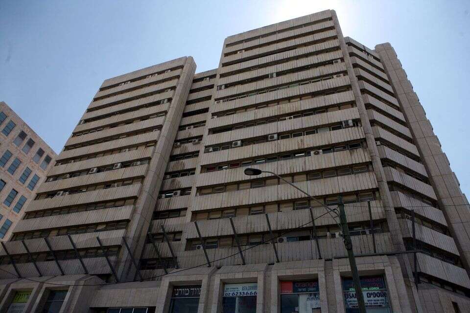 בניין מרכז כלל בירושלים , ליאור מזרחי