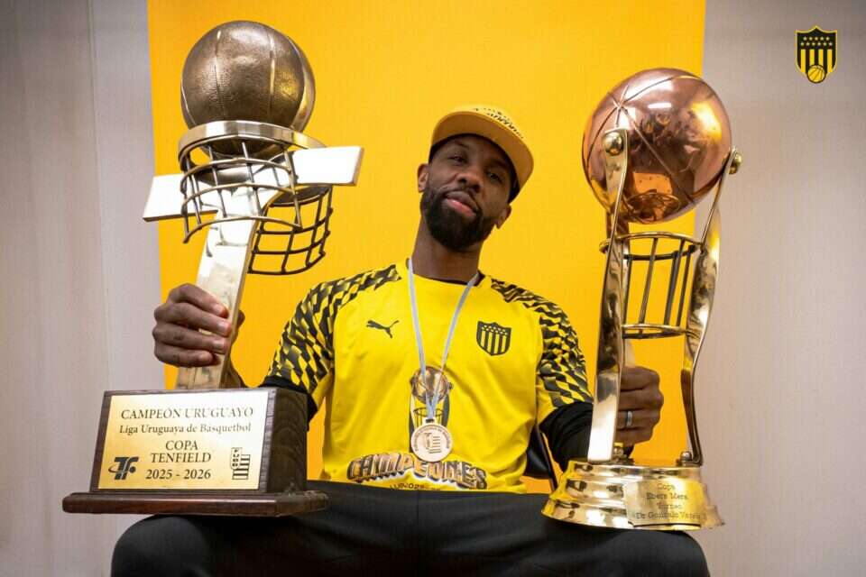 נוריס קול במדי פניארול , CA Peñarol