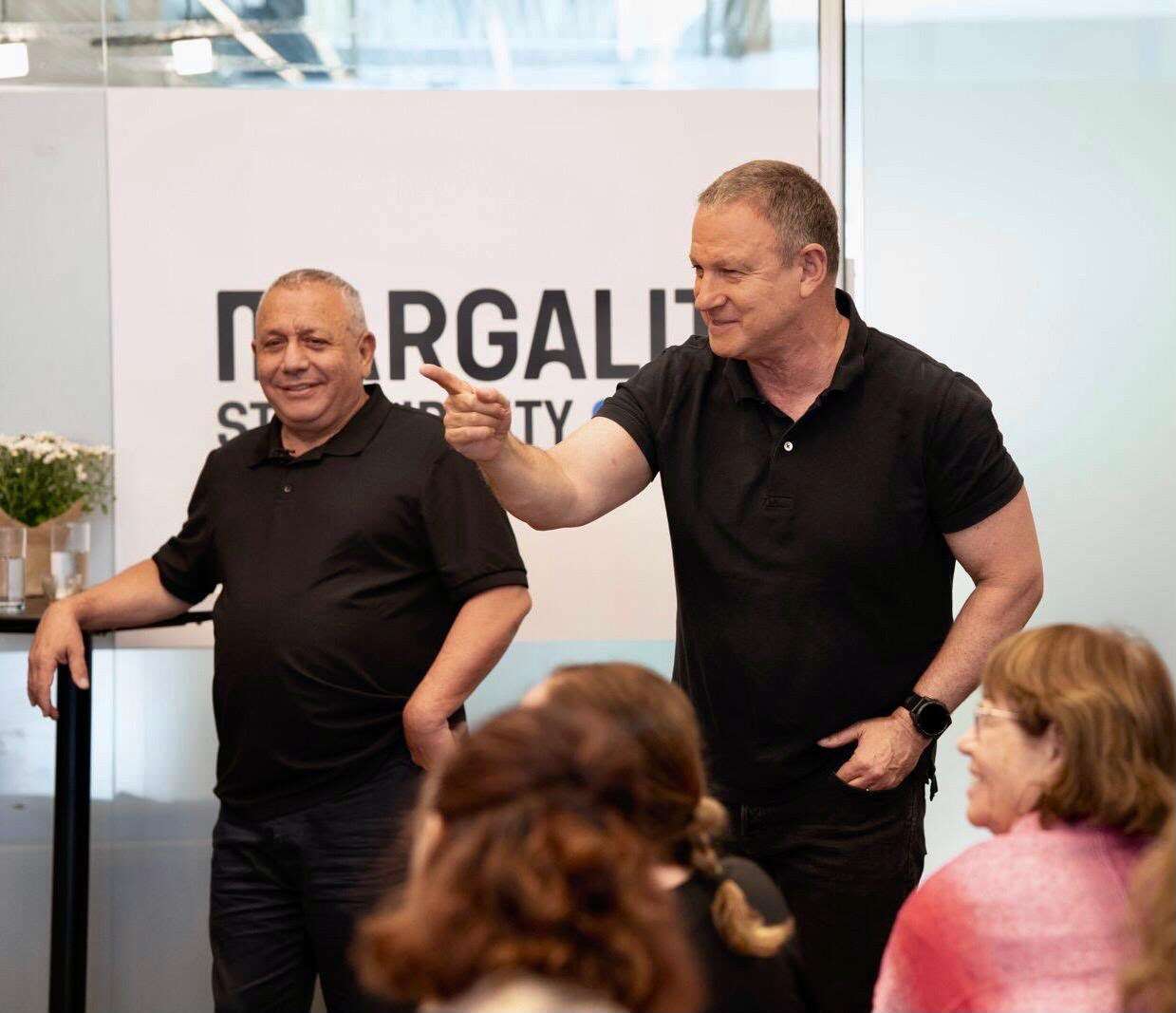 אראל מרגלית וגדי אייזנקוט , עידו פואה