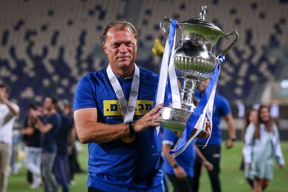 פטריק ואן לוון עם גביע המדינה , עמי שומן