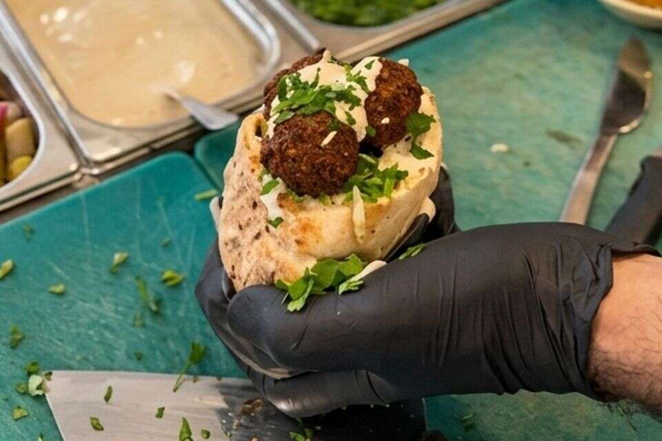 פלאפל גבאי , שימוש לפי סעיף 27א לחוק זכויות יוצרים