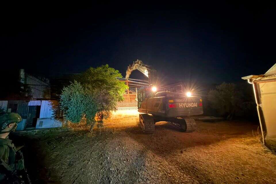 המנהל האזרחי הורס , ללא