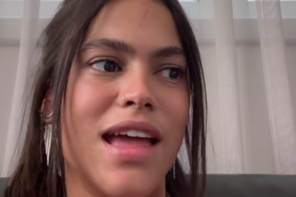 טל טיטו עוקצת , 