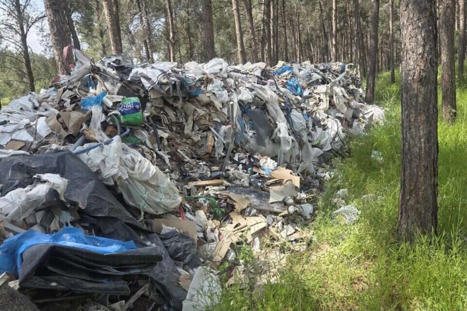כמויות הפסולת האדירות ביער נחשון , יריב גרודבסקי, יחידת הפיקוח של קק"ל