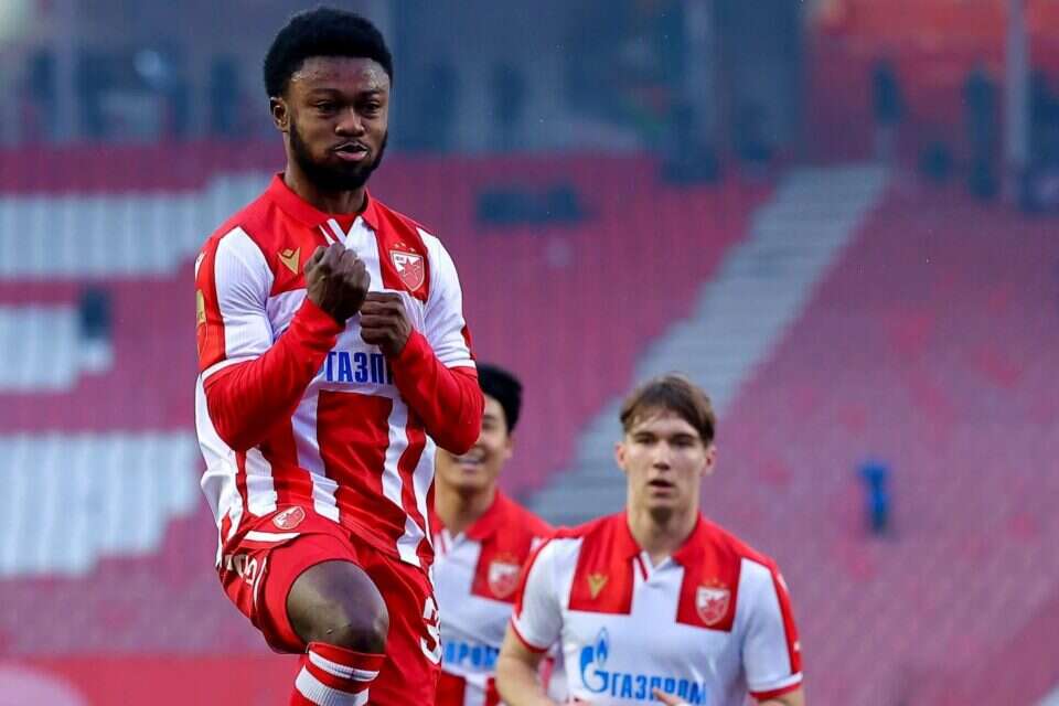 דגלאס אווסו , FK Crvena zvezda