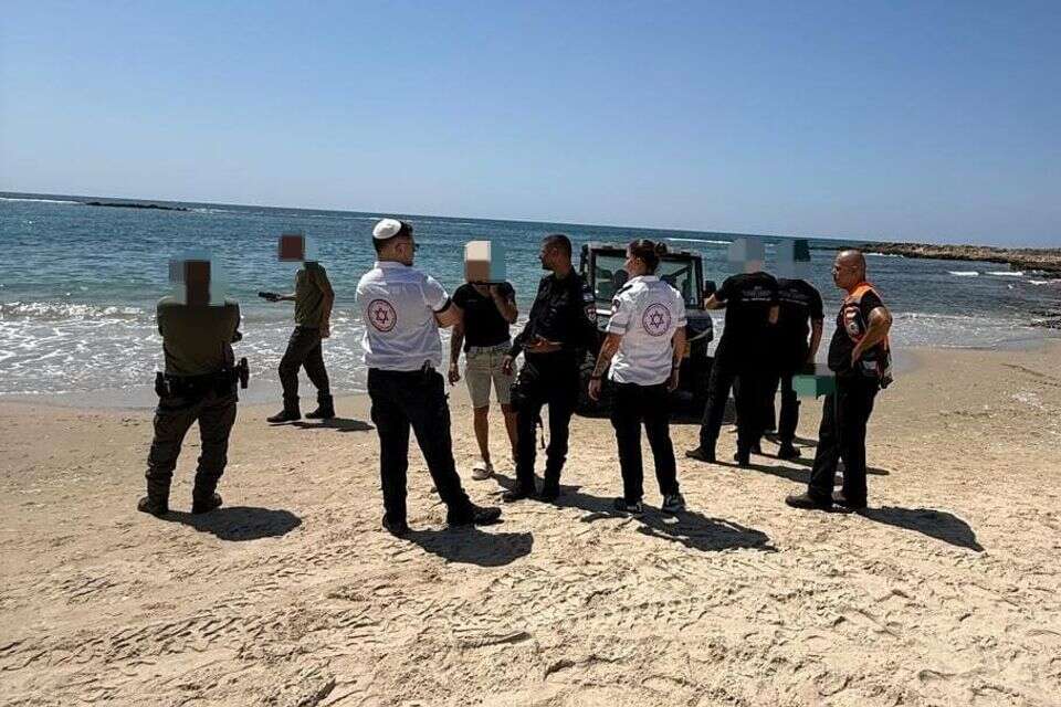 הזירה בנחשולים , מד"א