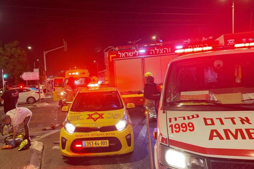 תאונת דרכים בכביש 4 , תיעוד מבצעי מד"א