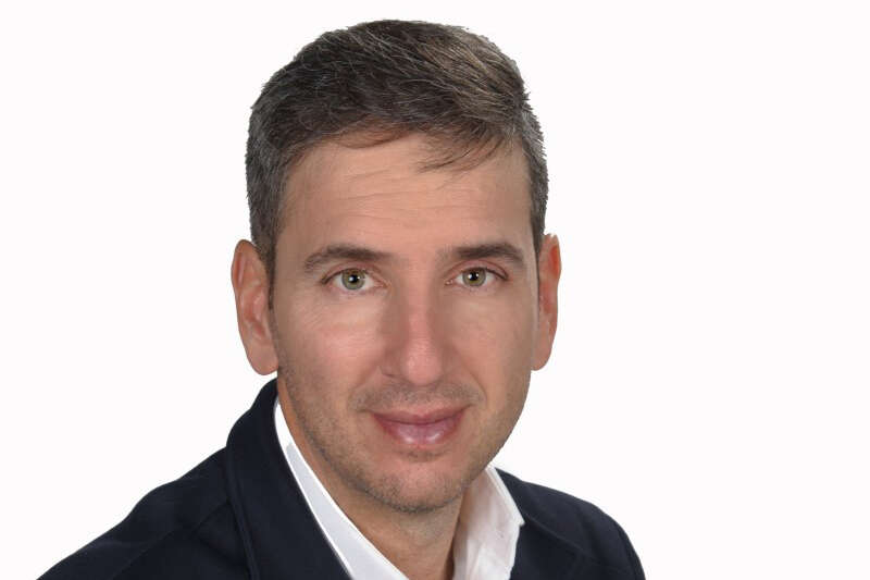 נתי הרפז , אנג'לה לאונידו ברידג'ר פיי