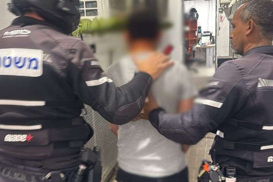 תיעוד מעצר החשוד באונס , דוברות המשטרה