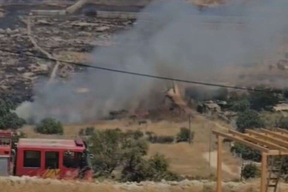 שריפה מתקדמת לבתים בבית דרור, עומסים בכביש 5 , 27א'
