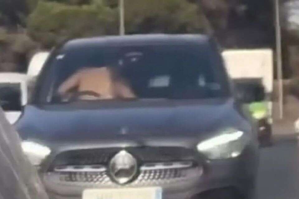 קיימו יחסי מין בזמן הנסיעה: זוג תיירים נקנס בספרד לאחר שסרטון הפך לוויראלי , מתוך חשבון האינסטגרם של costadelsol24h