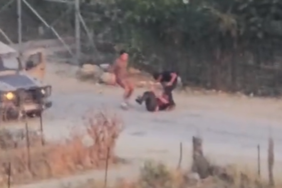 חייל צה״ל ושני אזרחים ישראלים תועדו כשהם מכים פלסטיני בדרום הר חברון , השימוש נעשה לפי סעיף 27א' לחוק זכויות יוצרים