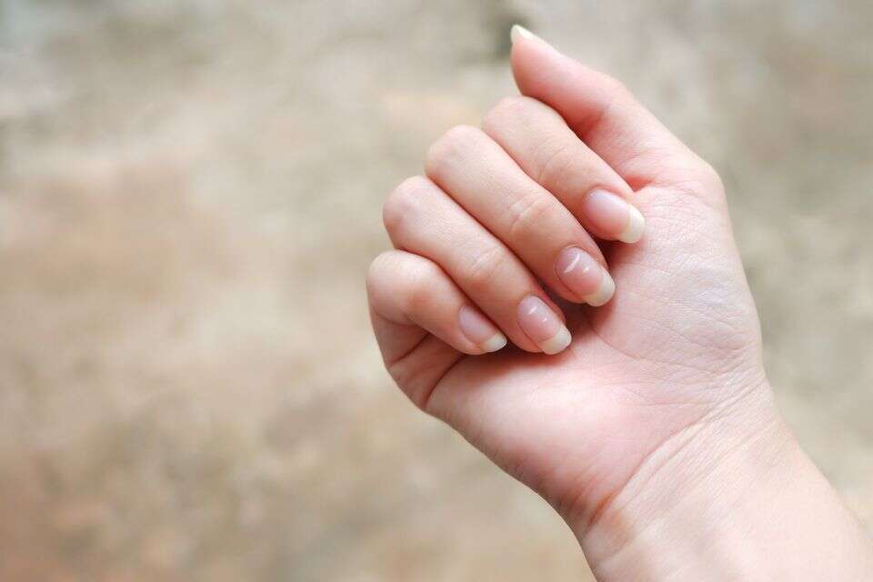 ציפורניים  , istockphoto