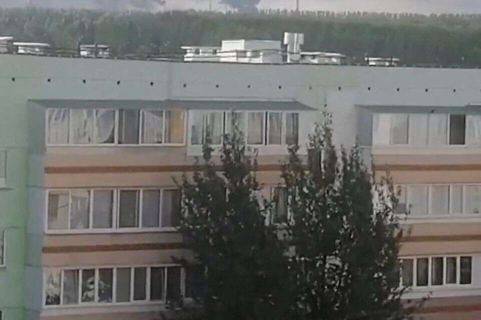 עמוד עשן באזור בית הזיקוק בטטרסטן , REUTERS