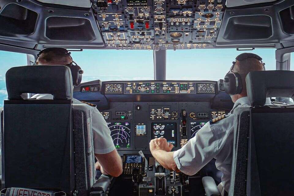 המעבר מהטיסה סמוך ליבשה לטיסה מעל האוקיינוס מתוכנן בקפידה , שימוש לפי סעיף 27א' לחוק זכויות יוצרים