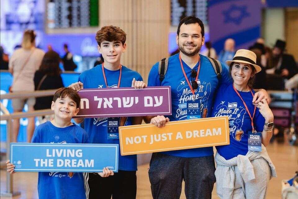 משפחת ספירר. קולט, בעלה טל, והילדים ארי וליאם , באדיבות המשפחה