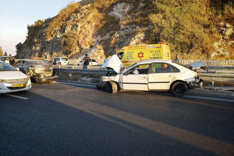 זירת התאונה בה נהרגו שני פלסטינאים , מד"א