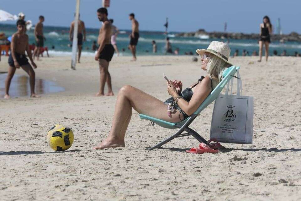 חוף הים בתל אביב, עומס חום , גדעון מרקוביץ'