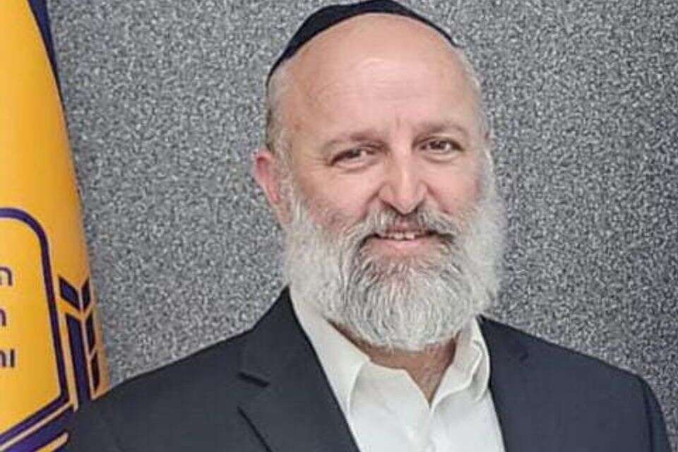 שבתאי קטש , מתוך ויקיפדיה