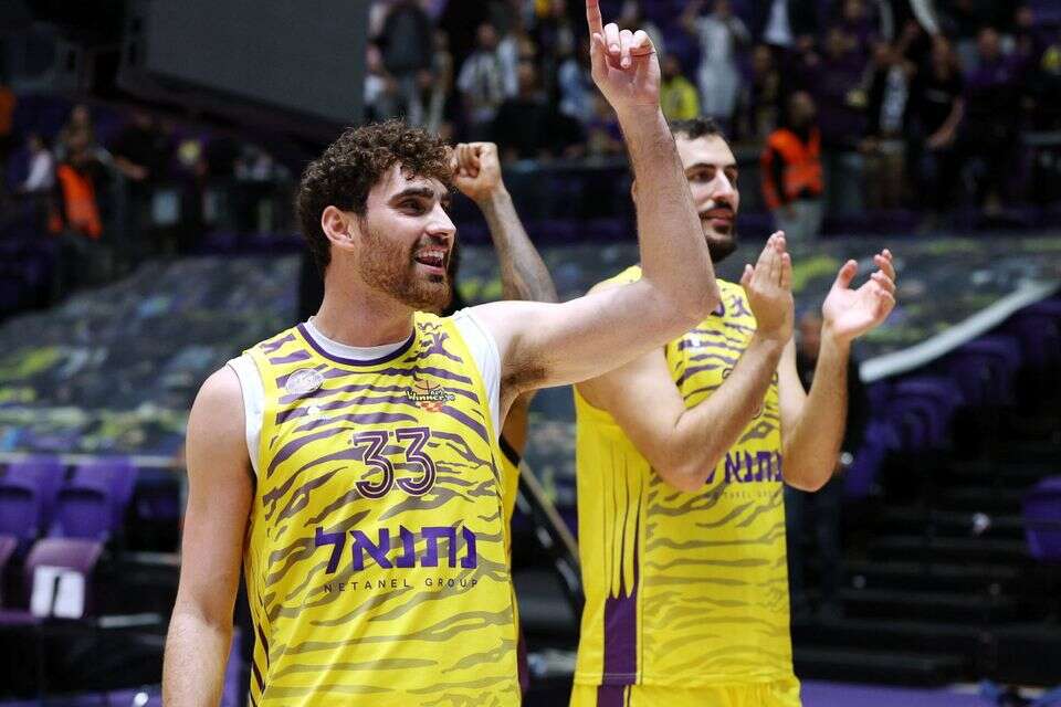 יאיר קרביץ , אלן שיבר