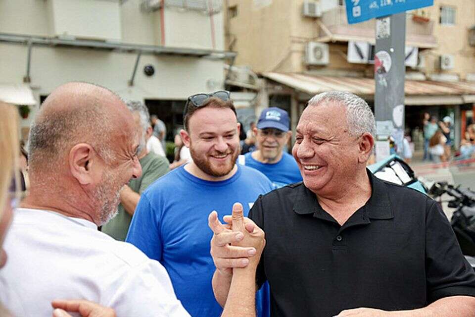 איזנקוט בסיור בחירות , .