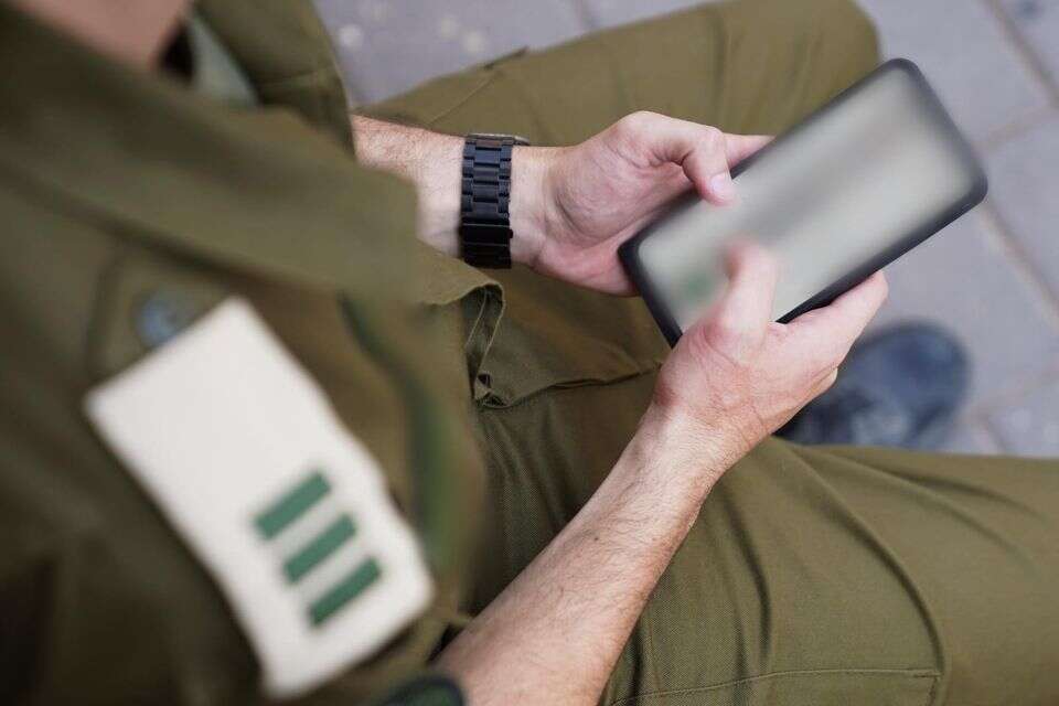 בלי וואטסאפ ובלי ווייז: הצצה ל"מחשב המלחמה" הסודי של צה"ל
