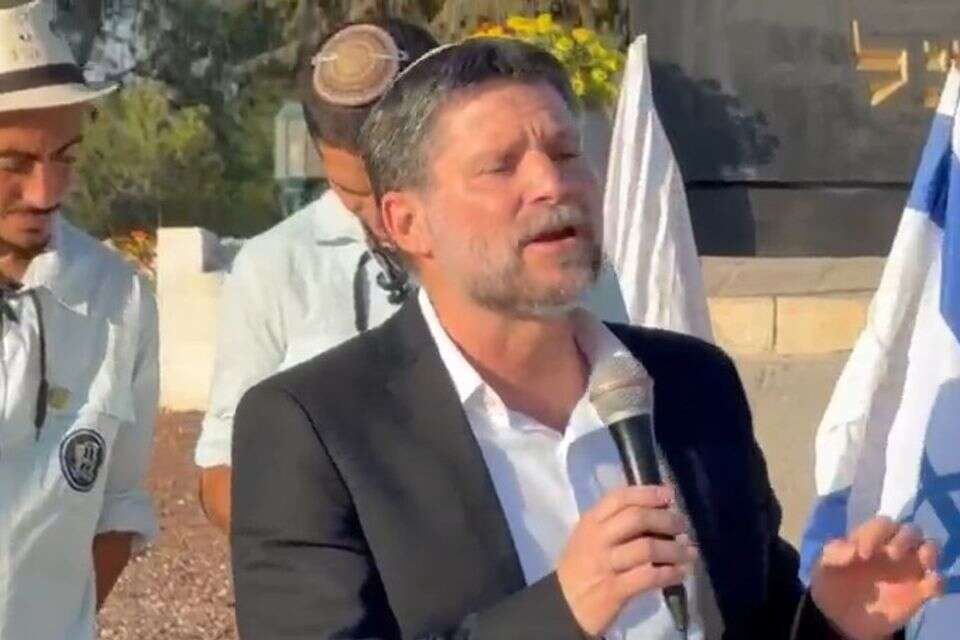 סמוטריץ' בשיחה עם חניכי תנועת בני עקיבא , .